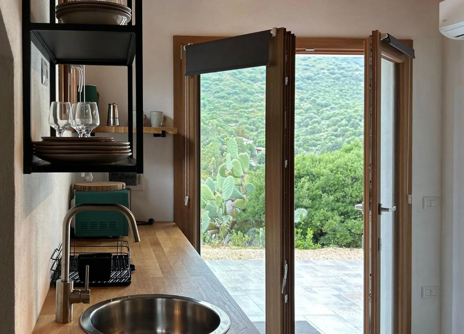 Sa Guardia De Ferricci Bed & Breakfast Solanas